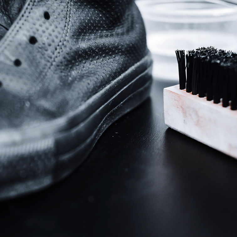 Hype23 Sneaker Cleaning Close-Up - Detailed View of Shoe Care Process
