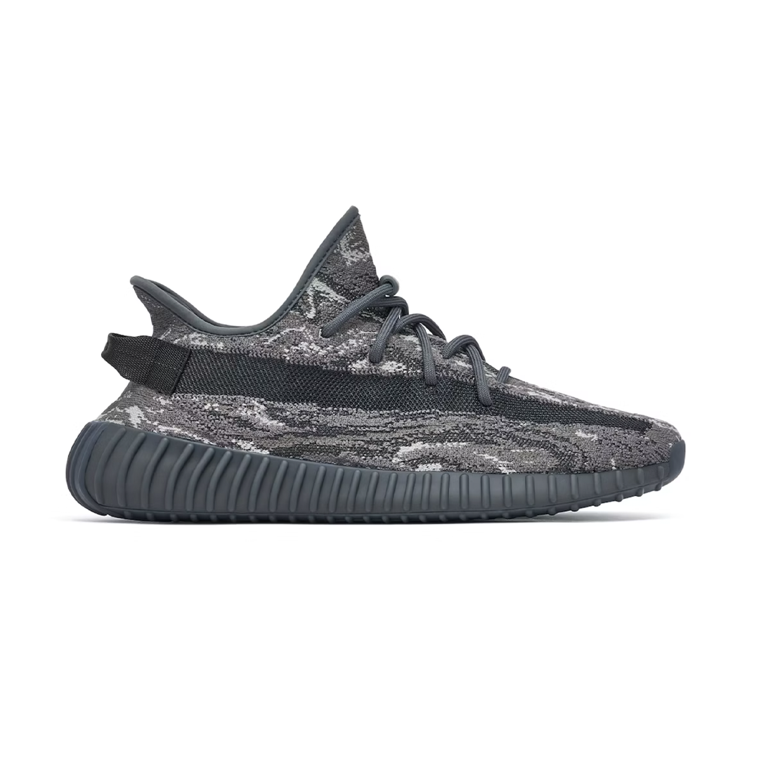 YEEZY 350 v2 "Dark Salt" (UK6.5)